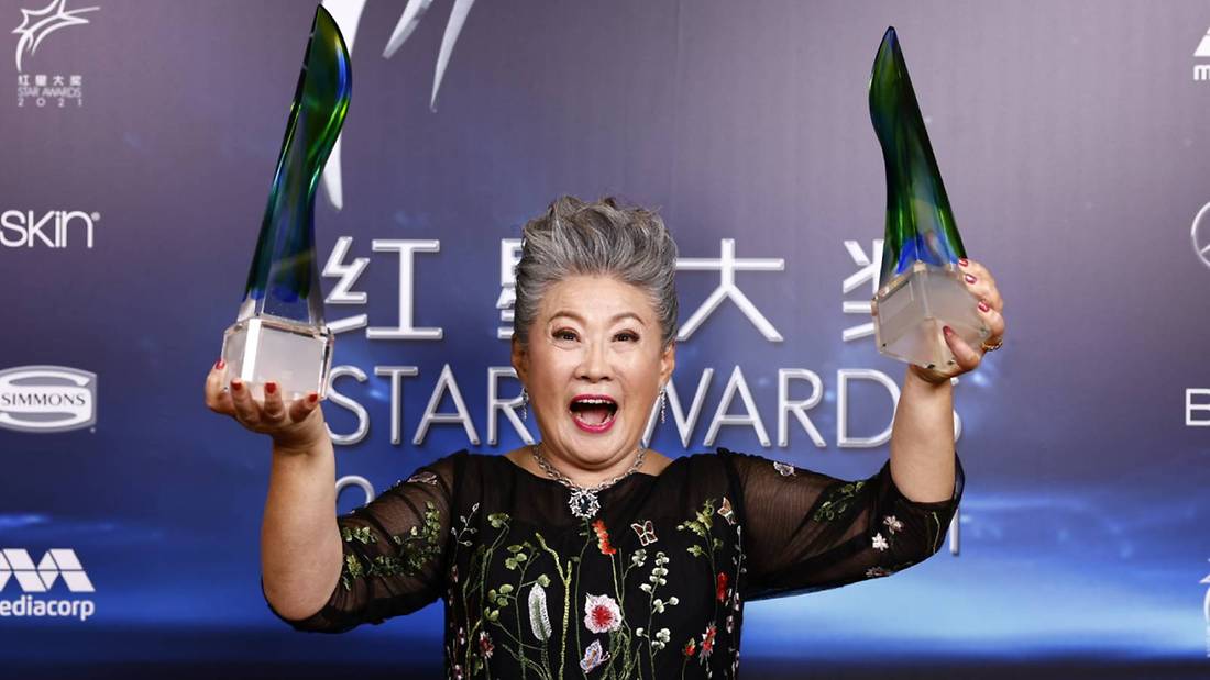 Jin Yin Ji Is The Big Winner At Star Awards 2021 With The Evergreen Artiste And Top 10 Most Popular Female Artiste Awards