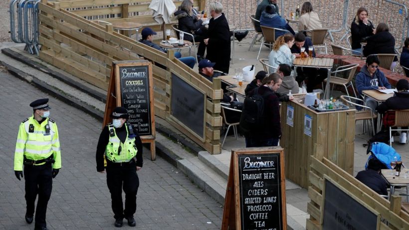 Covid: Police watchdog says officers confused by unclear pandemic laws