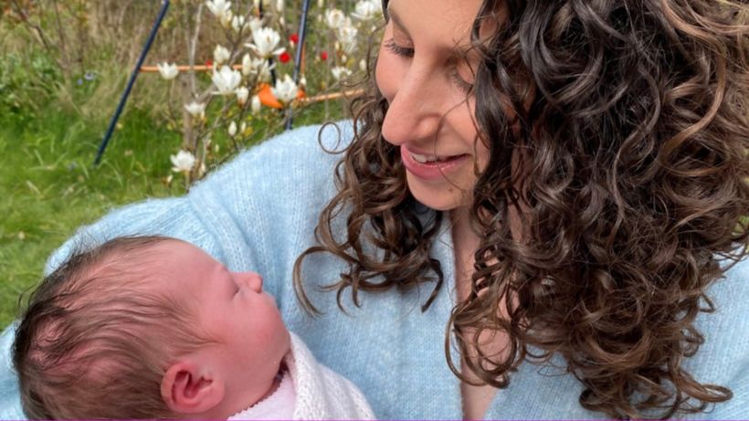 Mother gives birth in dramatic Uber hospital dash