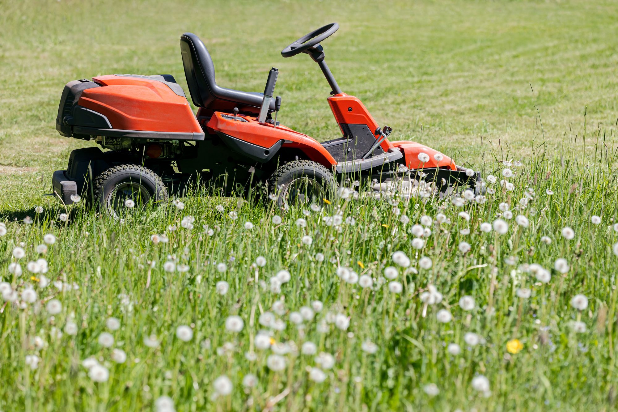 N.J. Man Dies After Lawn Mower Falls on Top of Him: Reports