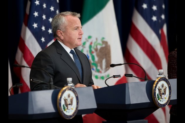 U.S. ambassador to Russia heading home for consultations amid tensions