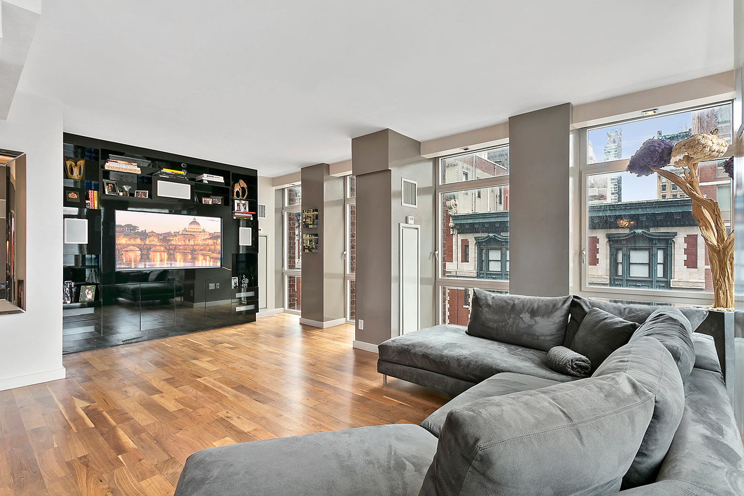 Jonathan 'Foodgod' Cheban Lists $2.6M NYC Condo, Looks to Relocate to Florida After Mugging