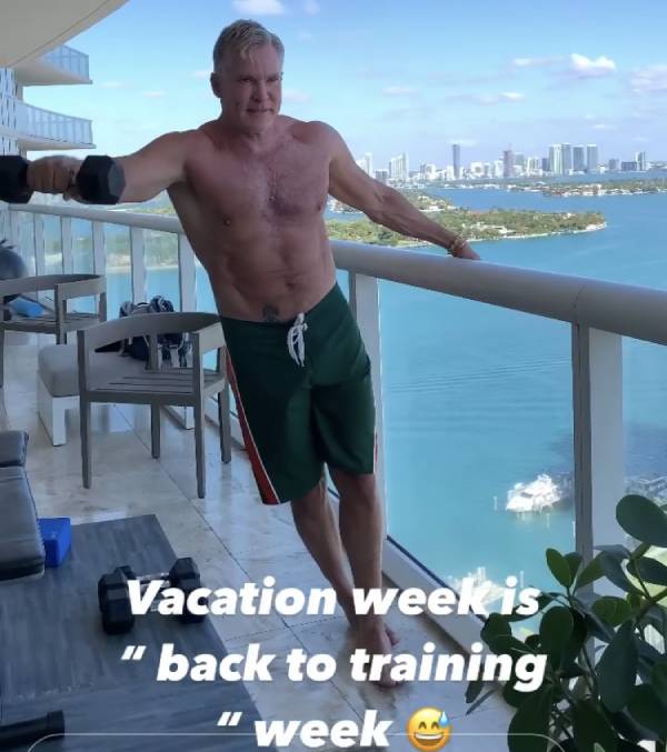 Sam Champion turns heads with shirtless workout photos