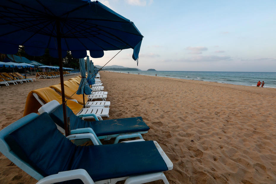 Thailand cuts 2021 foreign tourist target to 4 million after new outbreak