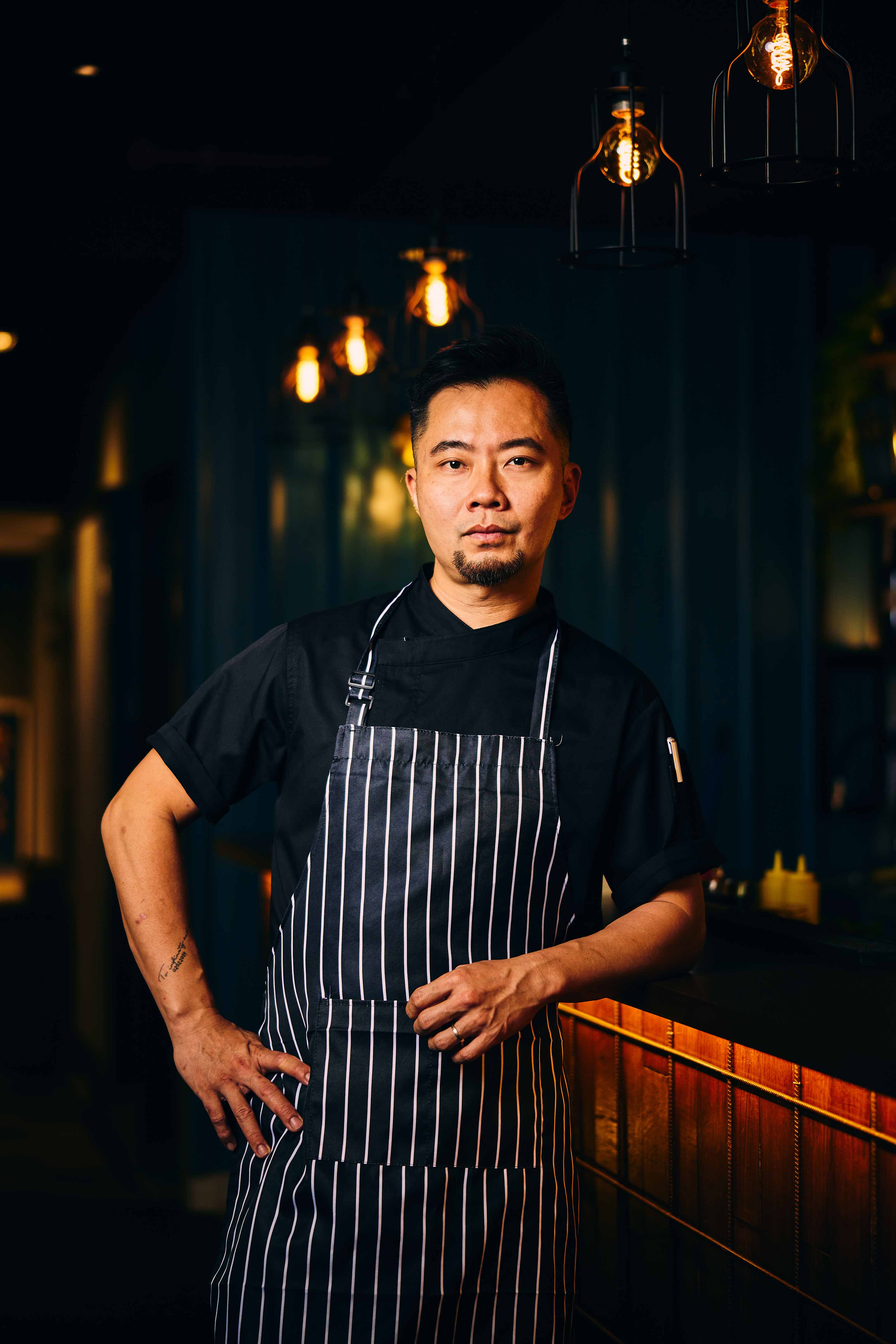Chew Chor Meng & Dennis Chew’s Mookata Chain Closed, Daniel Ong Back To Delivering Steaks