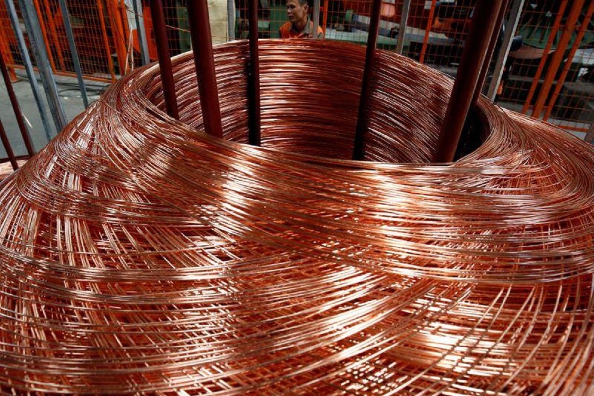 Copper marches towards 10-year high on weaker US dollar, supply concerns