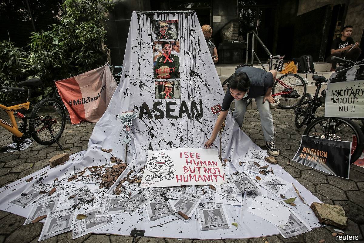 Myanmar people slam ASEAN-junta consensus to end violence, but no immediate protests