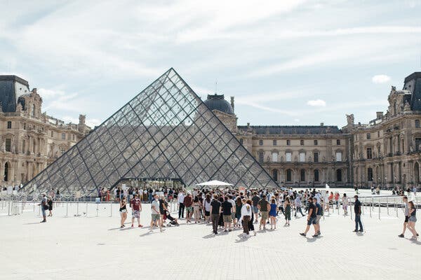 E.U. Set to Let Vaccinated U.S. Tourists Visit This Summer