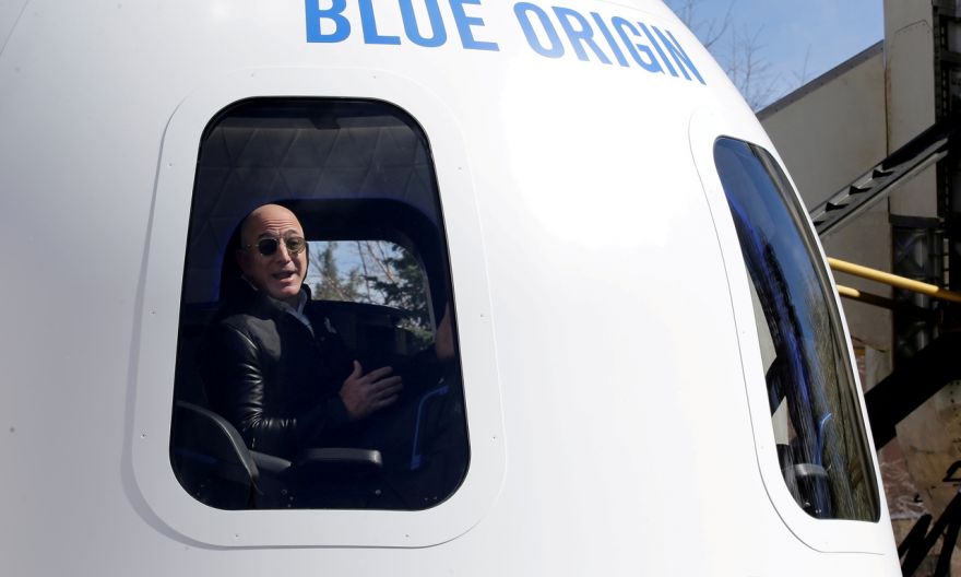 Blue Origin protests Nasa's awarding of moon lander contract to SpaceX