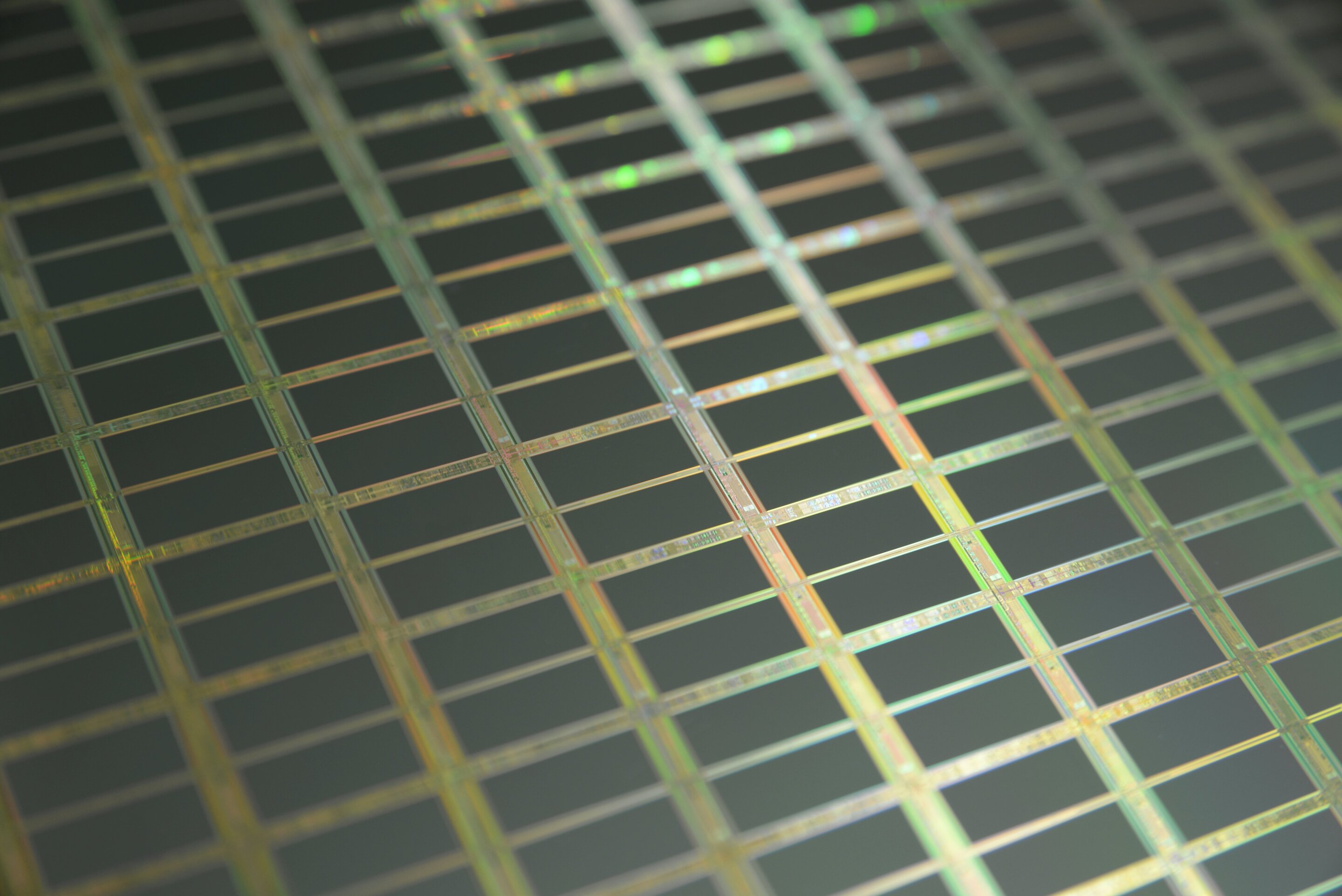 Study suggests that silicon could be a photonics game-changer