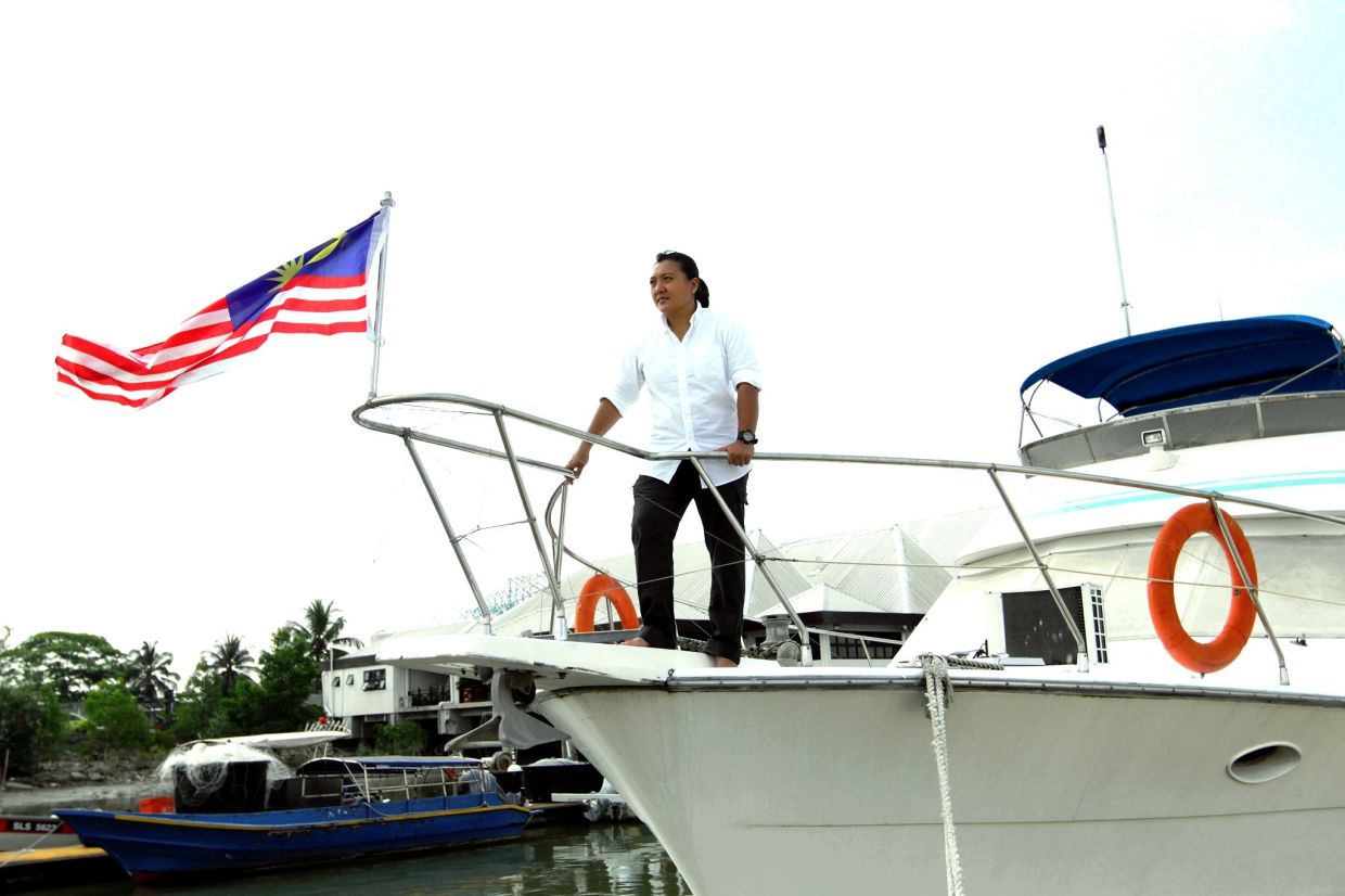 Woman skipper guides teens, teaches life lessons learnt at sea