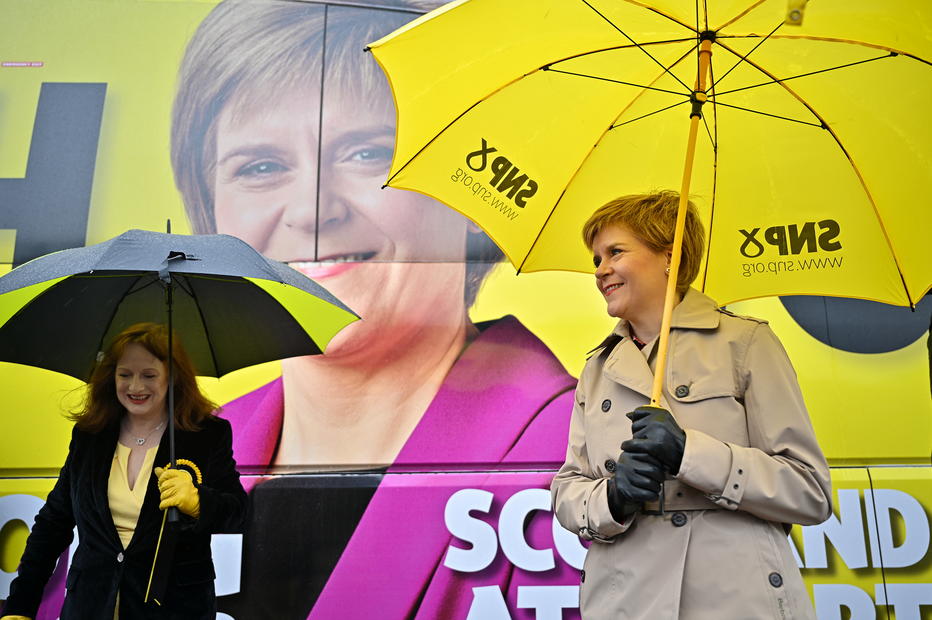 Scotland's Sturgeon challenges UK: only court can stop a referendum - Sky