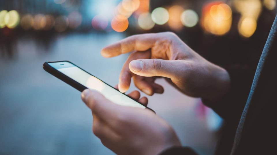 5 Best SIM-Only Mobile Plans In Singapore (2021)