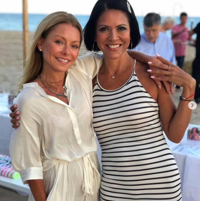 Kelly Ripa is mesmorising in sun-soaked beach photo during family celebration