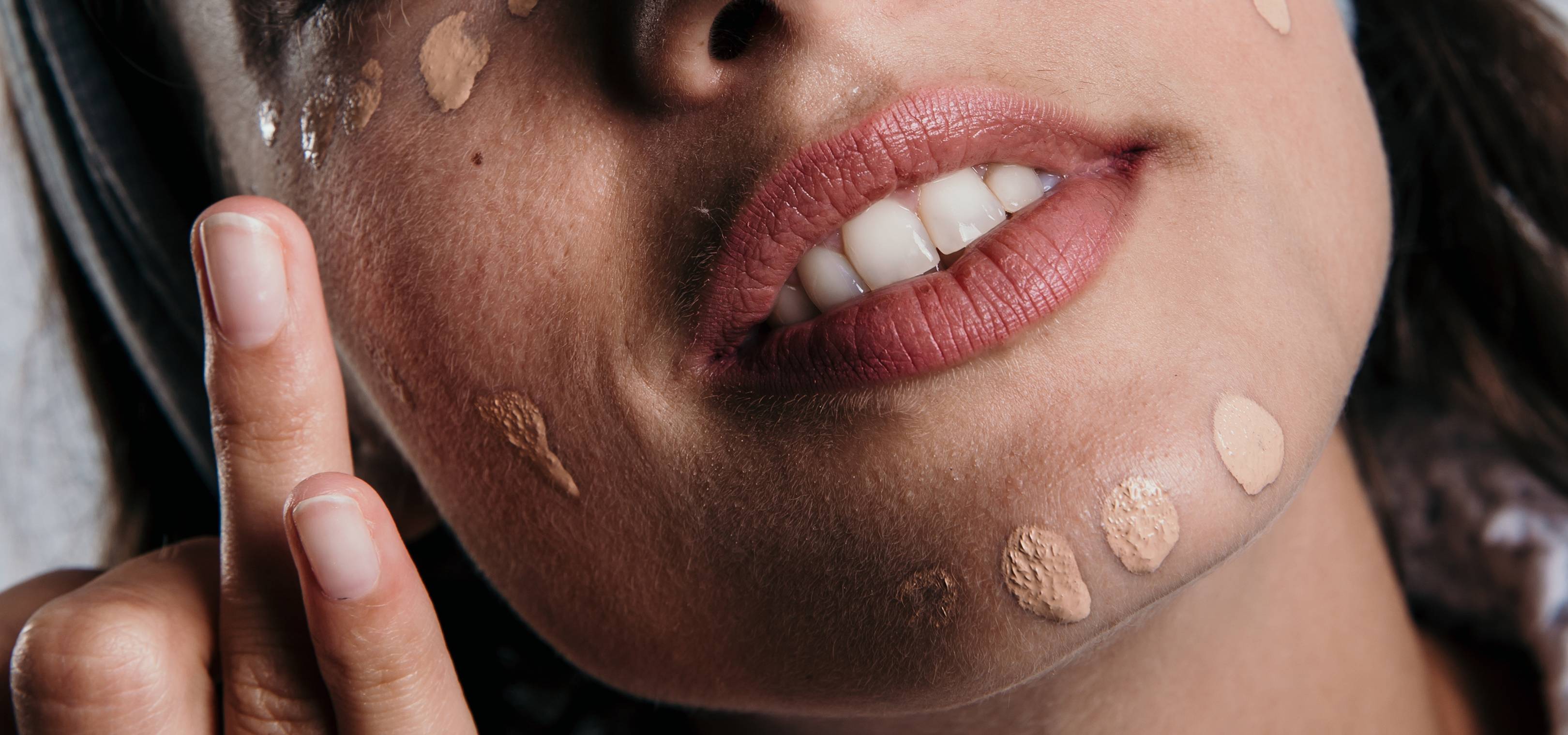 This genius hack for turning your winter foundation into a summer shade is going viral on Instagram