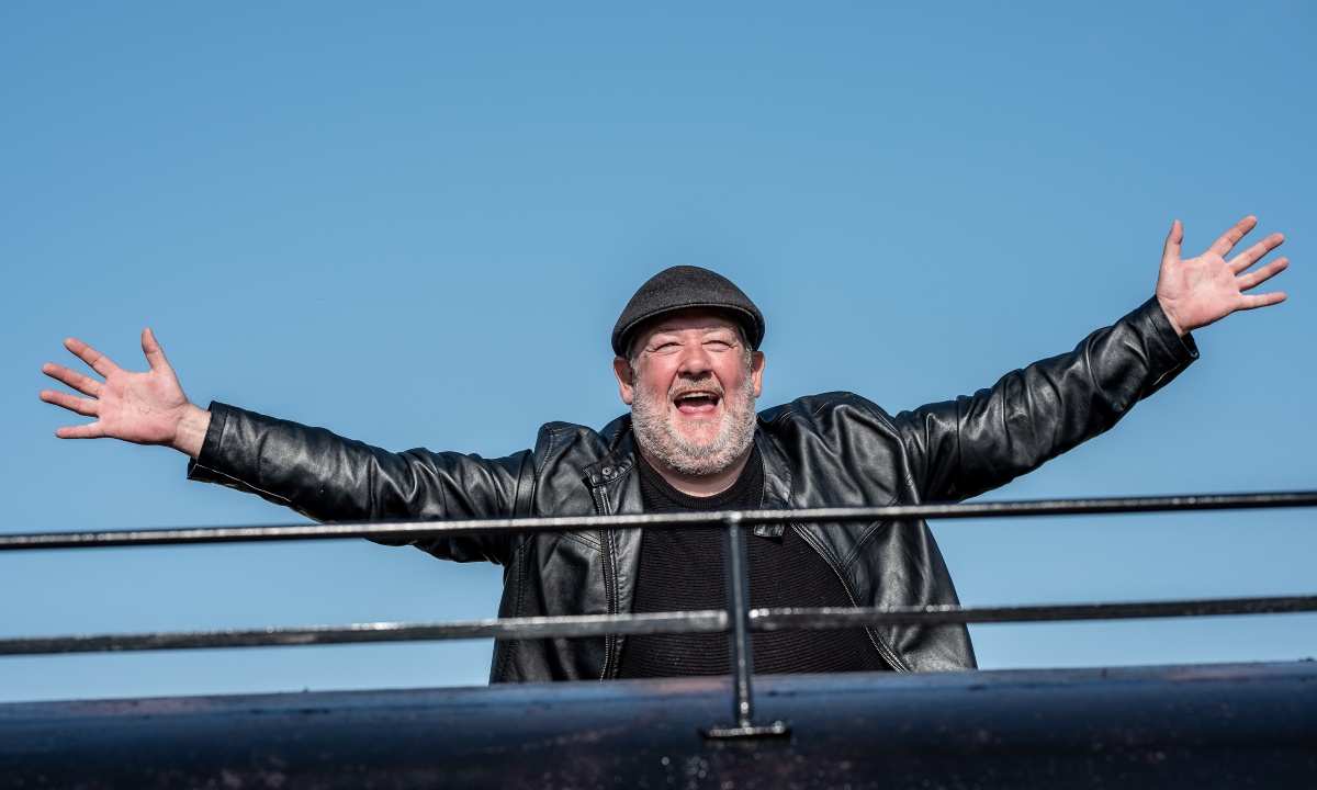 Johnny Vegas: Carry on Glamping: meet the comedian's family