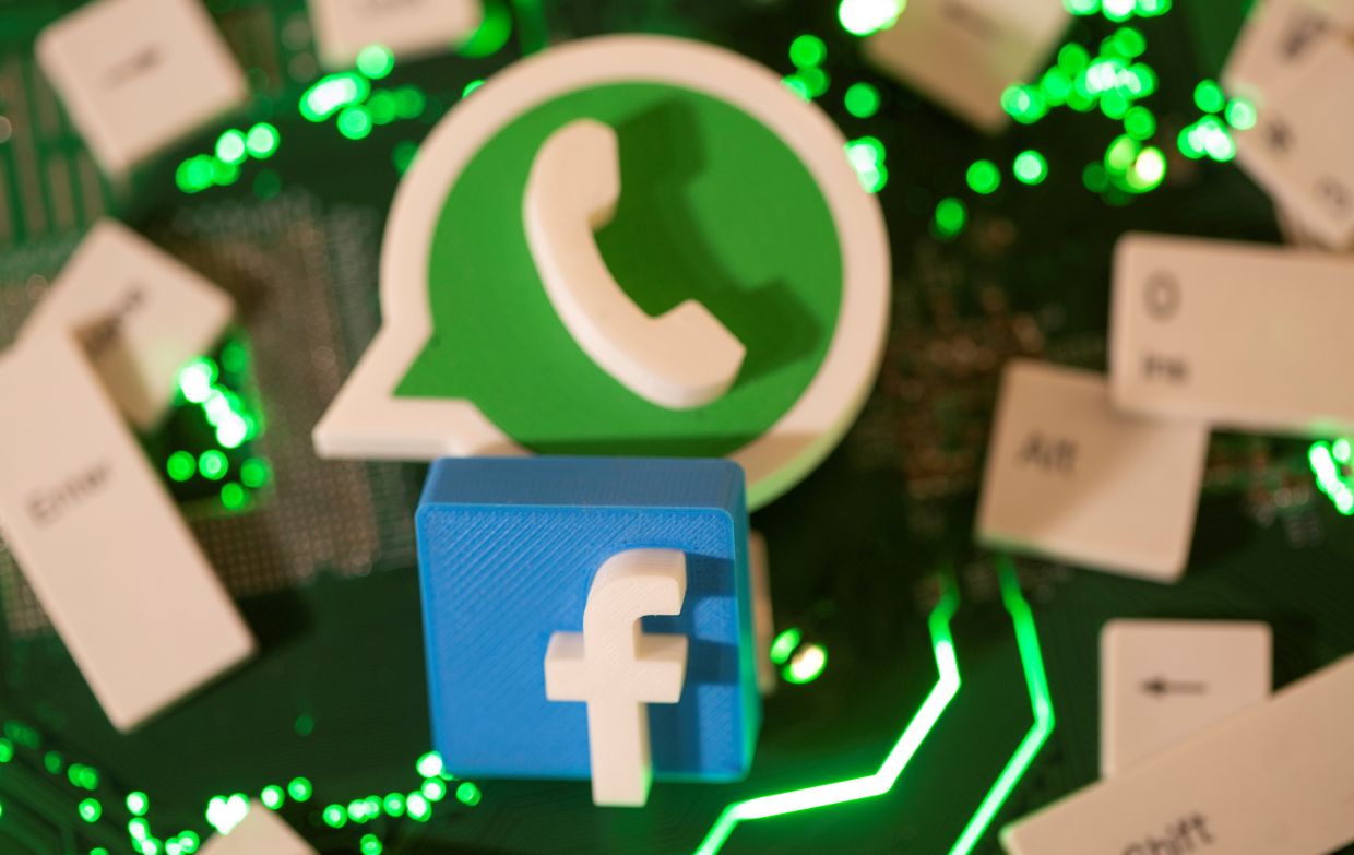 Argentina orders Facebook to suspend WhatsApp data sharing