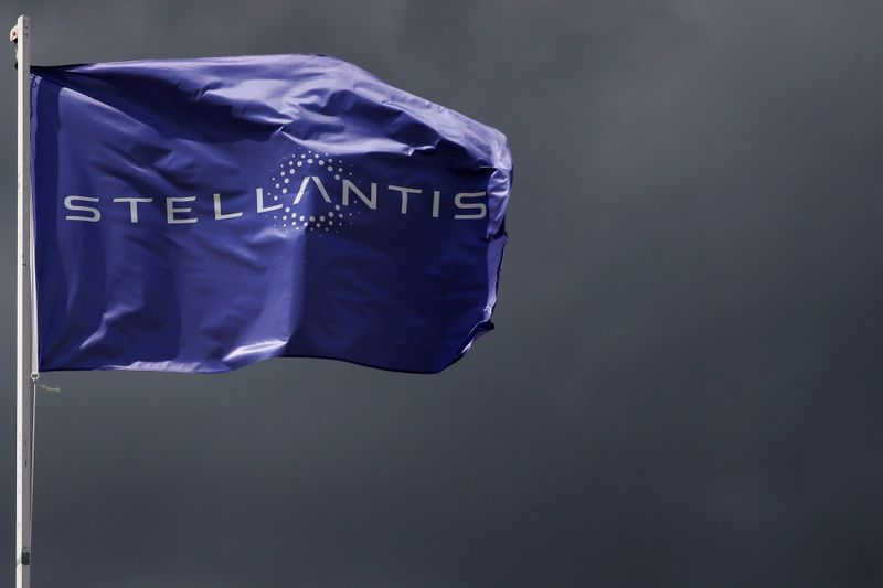 Stellantis, Foxconn to form JV for connectivity solutions