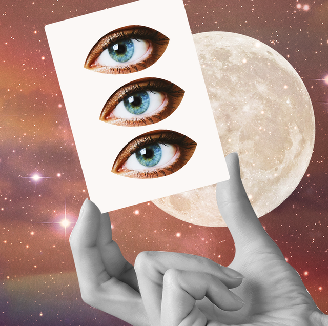 You Need an Oracle Deck in Your Life