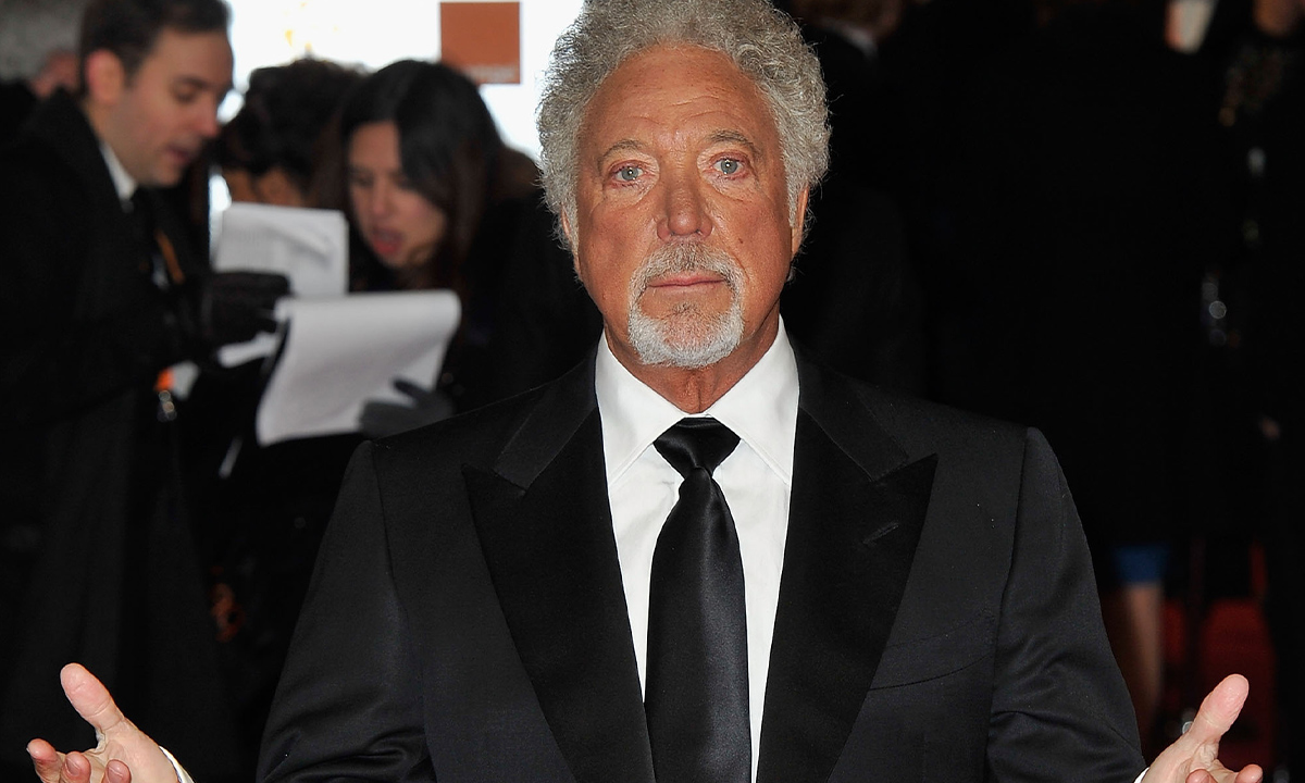 Tom Jones makes surprise confession about US life with late wife Linda