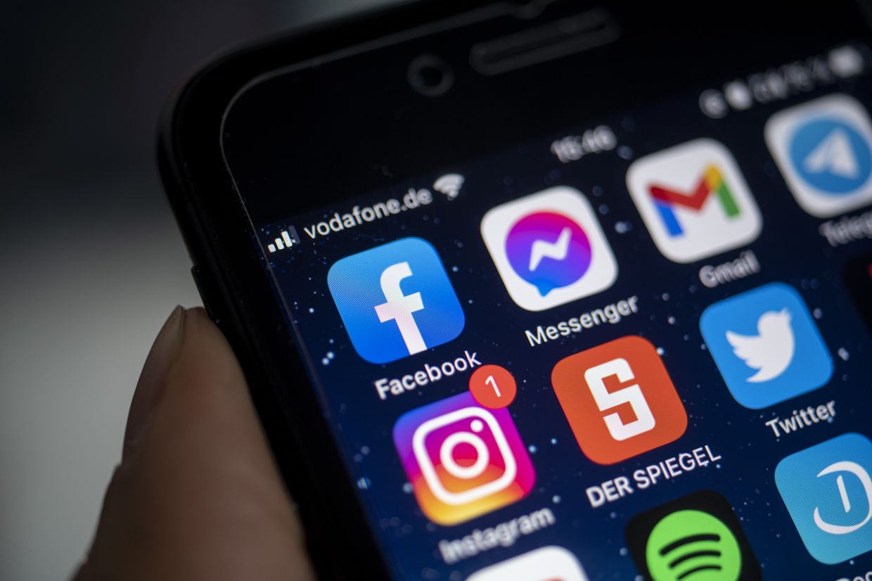 Instagram boss defends plan to develop children's version of the app
