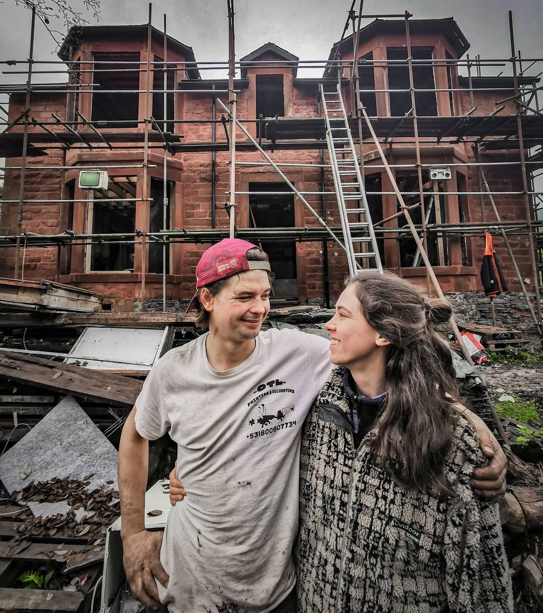 ​Couple Accidentally Buy House After Misunderstanding Auctioneer's Scottish Accent