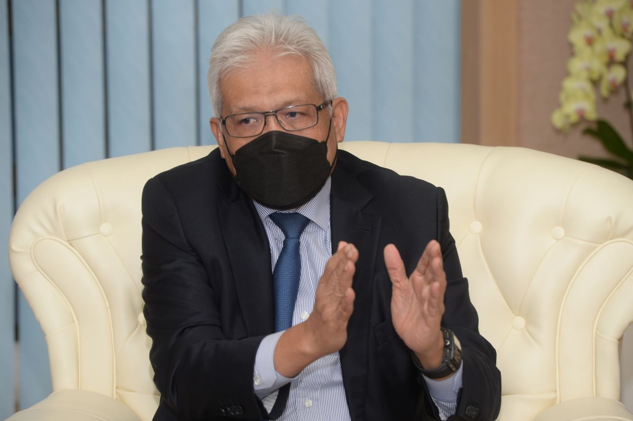 Hamzah: Cops to carry out thorough investigation into bribery claims