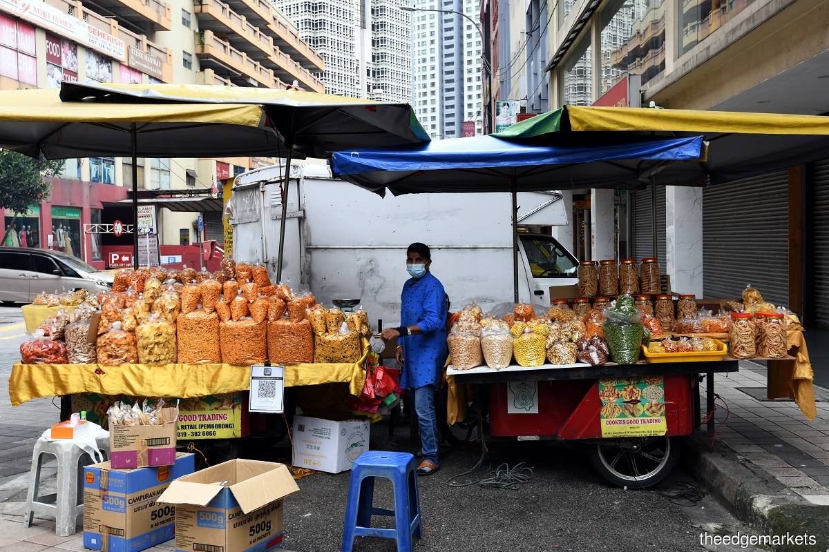 Permission for petty traders to operate based on MKN's instructions — DBKL