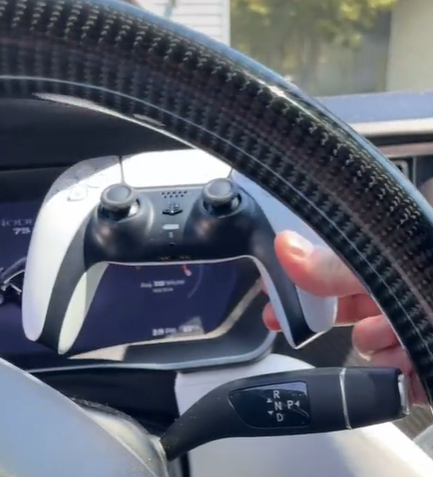 Man Claims He Can Drive His Tesla Remotely With A PlayStation Controller