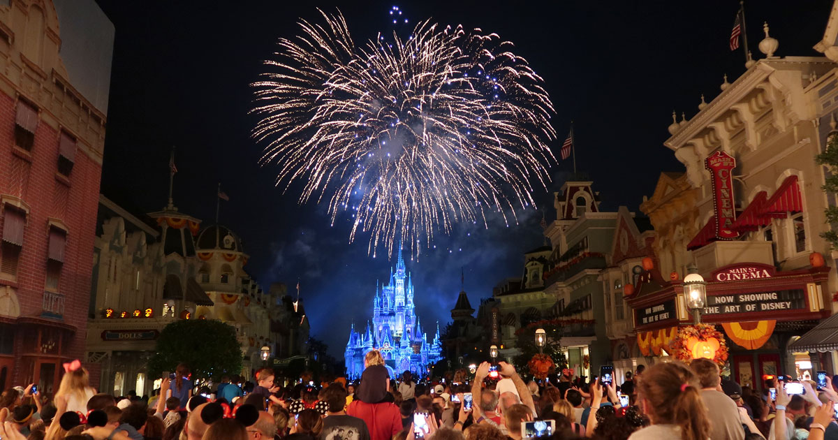 Fireworks Are Returning To Disney Parks & The Internet Is Having A Moment
