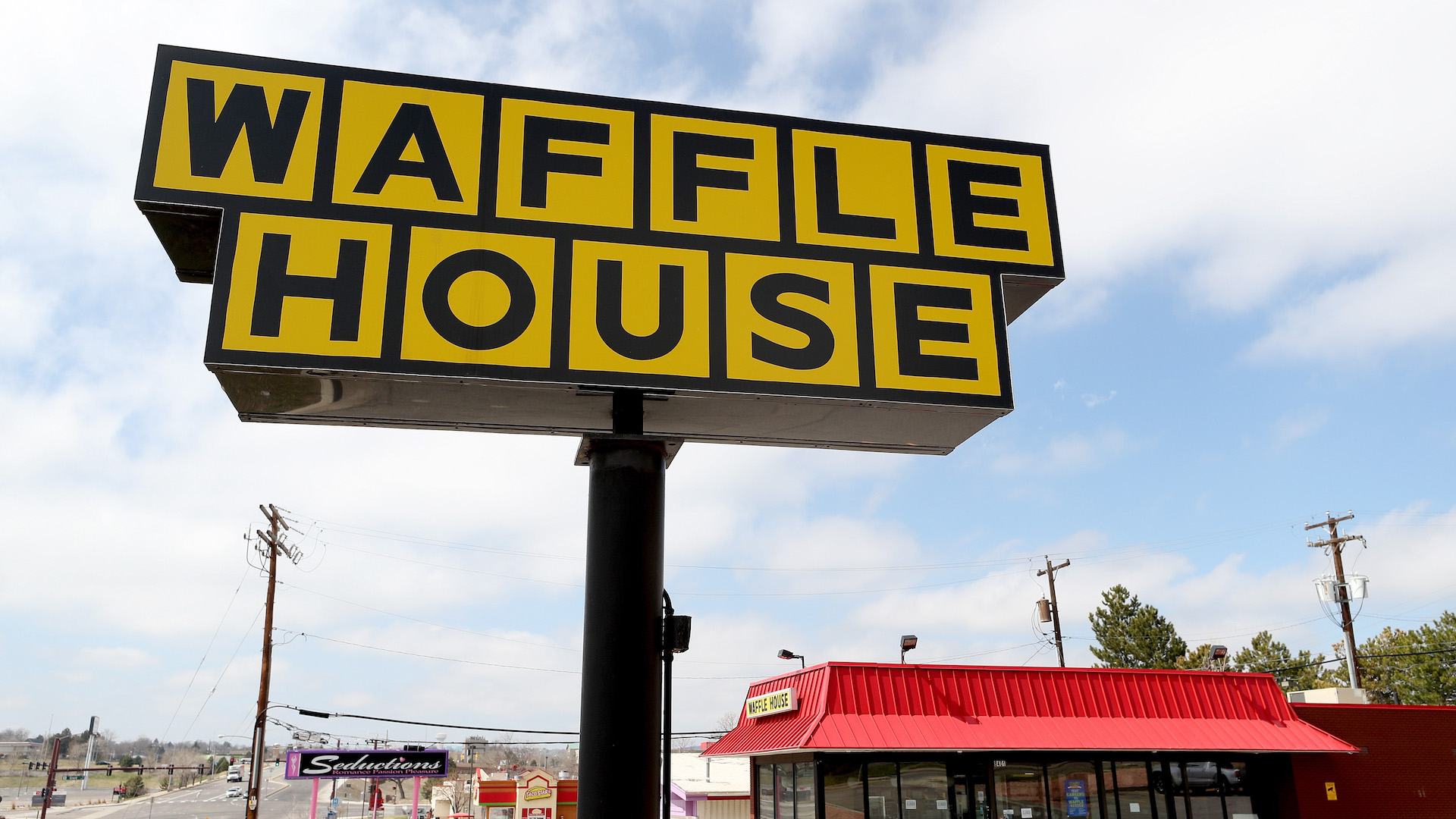 Mississippi Man Spends 15 Hours in Waffle House After Losing Fantasy Football League Bet