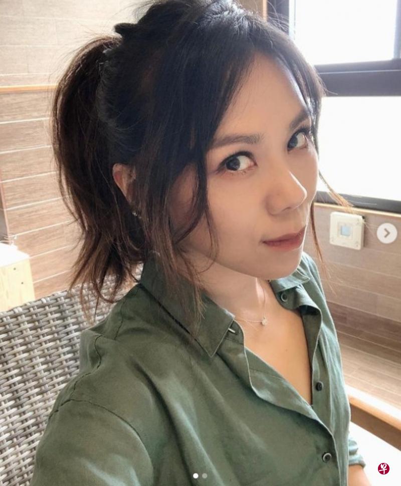 蔡健雅秀刀工 练习到“手指抽筋眼花花”