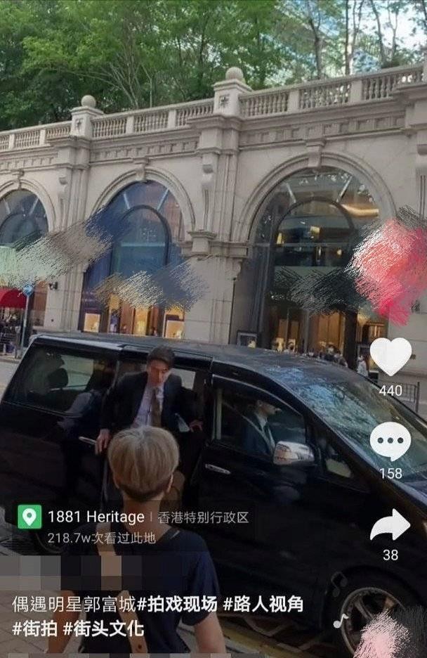 黄宗泽发文诉苦，自曝因拍戏热到中暑，曾为当红小生现给后辈作配