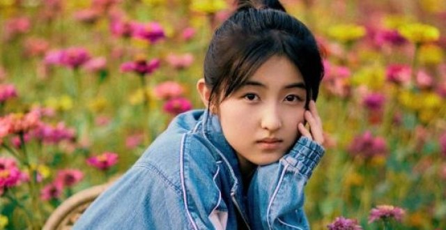 00后四小花现状：张子枫赵今麦争影后，欧阳娜娜最从容，她最可惜