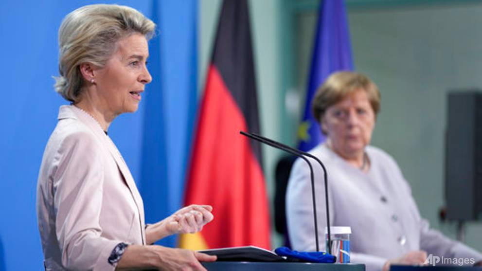 EU chief suggests shift in migration aid for Turkey
