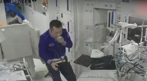 中国航天员太空吃播：菜品120余样