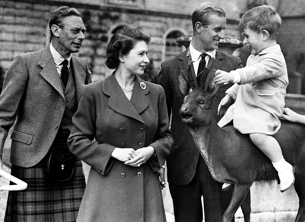 Never-Before-Seen Photos of the Royal Family in the '80s Resurface as the Queen Returns to Sandringham