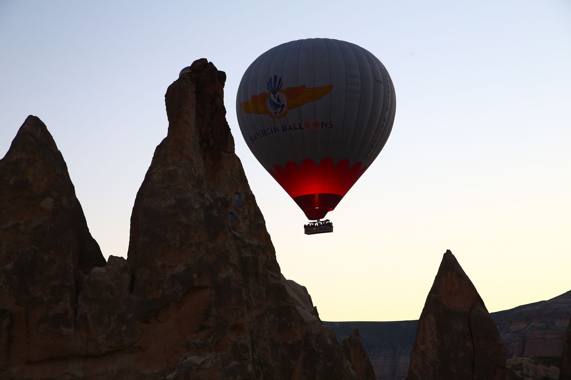 5 People Reportedly Dead After Hot Air Balloon Crash In New Mexico