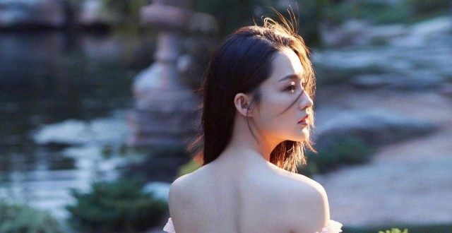 新晋女神李沁又有新动作！这次是挑战更高难度的一人分饰两角