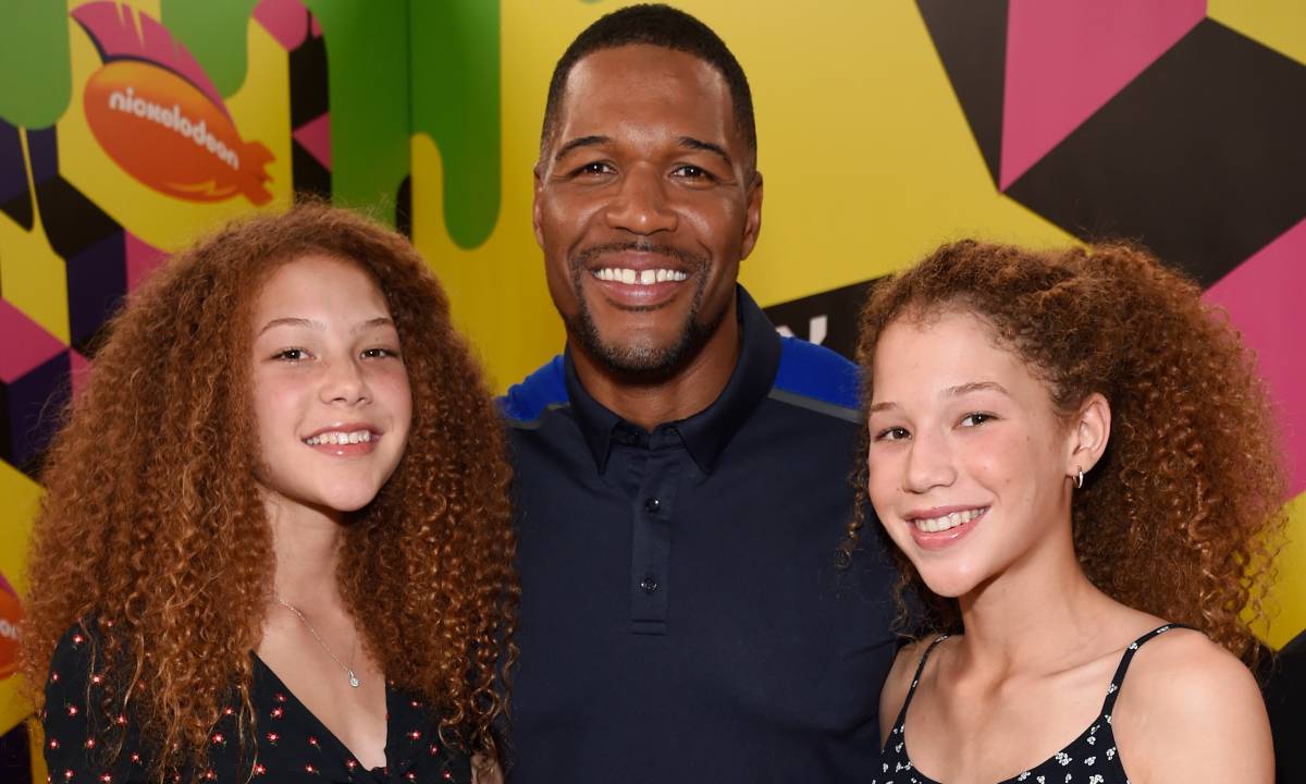 Michael Strahan shares new vacation post amid news of ex-wife's arrest