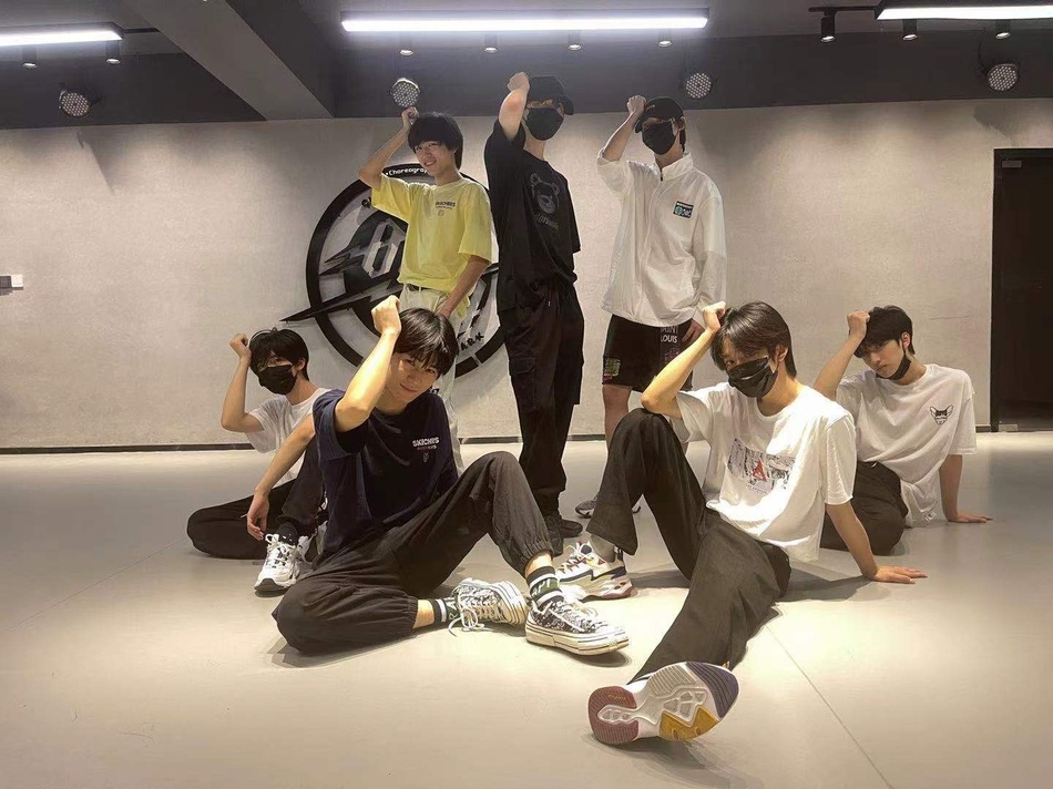 马嘉祺短视频播放量排第五，力压王源和王俊凯，高考失利因祸得福