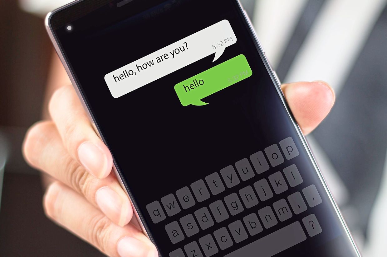 Cops probe WhatsApp conversation between woman and ‘policeman’