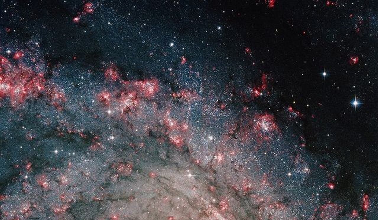 NASA Hubble Shares Image Of Fireworks Galaxy ‘Caldwell 12’ To Celebrate Fourth Of July!