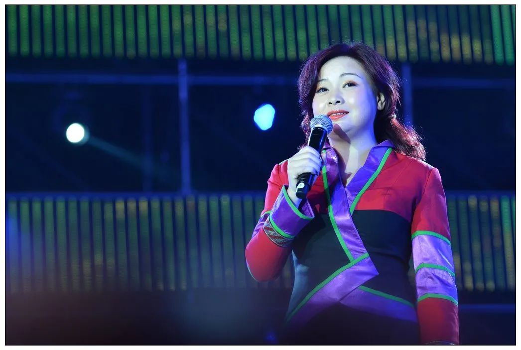 原创 她是《山路十八弯》的原唱，因朱迅的话销声匿迹，李琼现状如何