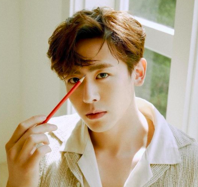 2PM’s Nichkhun almost drafted into Thailand’s military