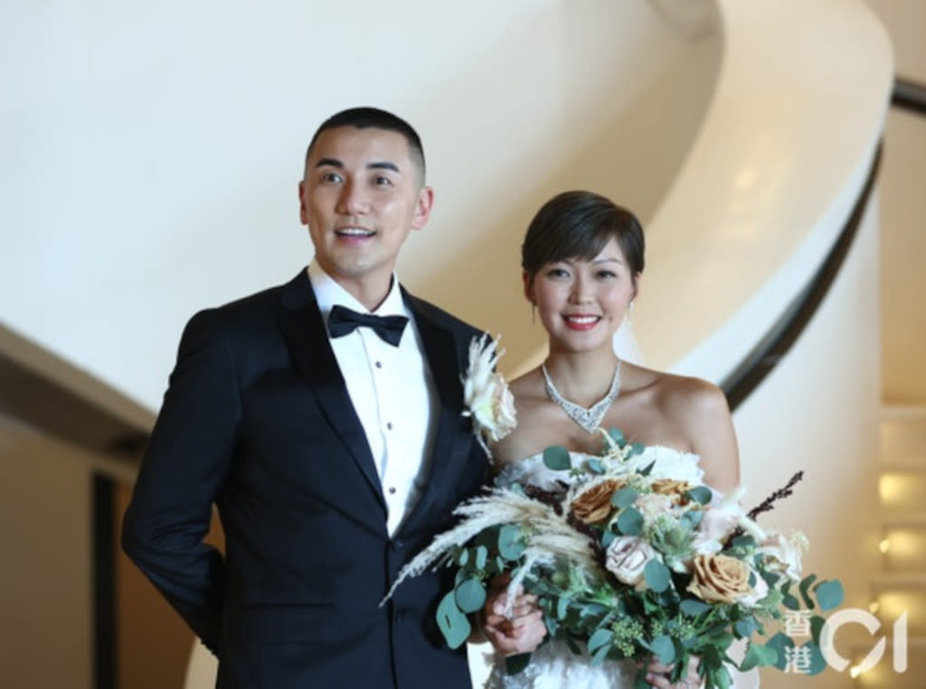 Tony Hung announces wife's pregnancy at their wedding