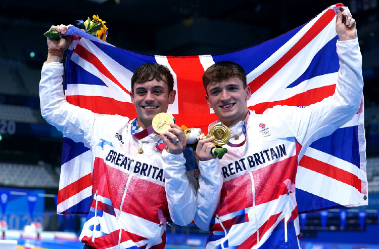 Tom Daley celebrates Olympic gold medal by merging his ...