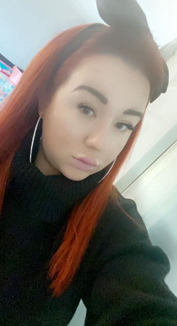 Mum left looking like 'drumstick lolly' after 'cooking' herself with carrot oil