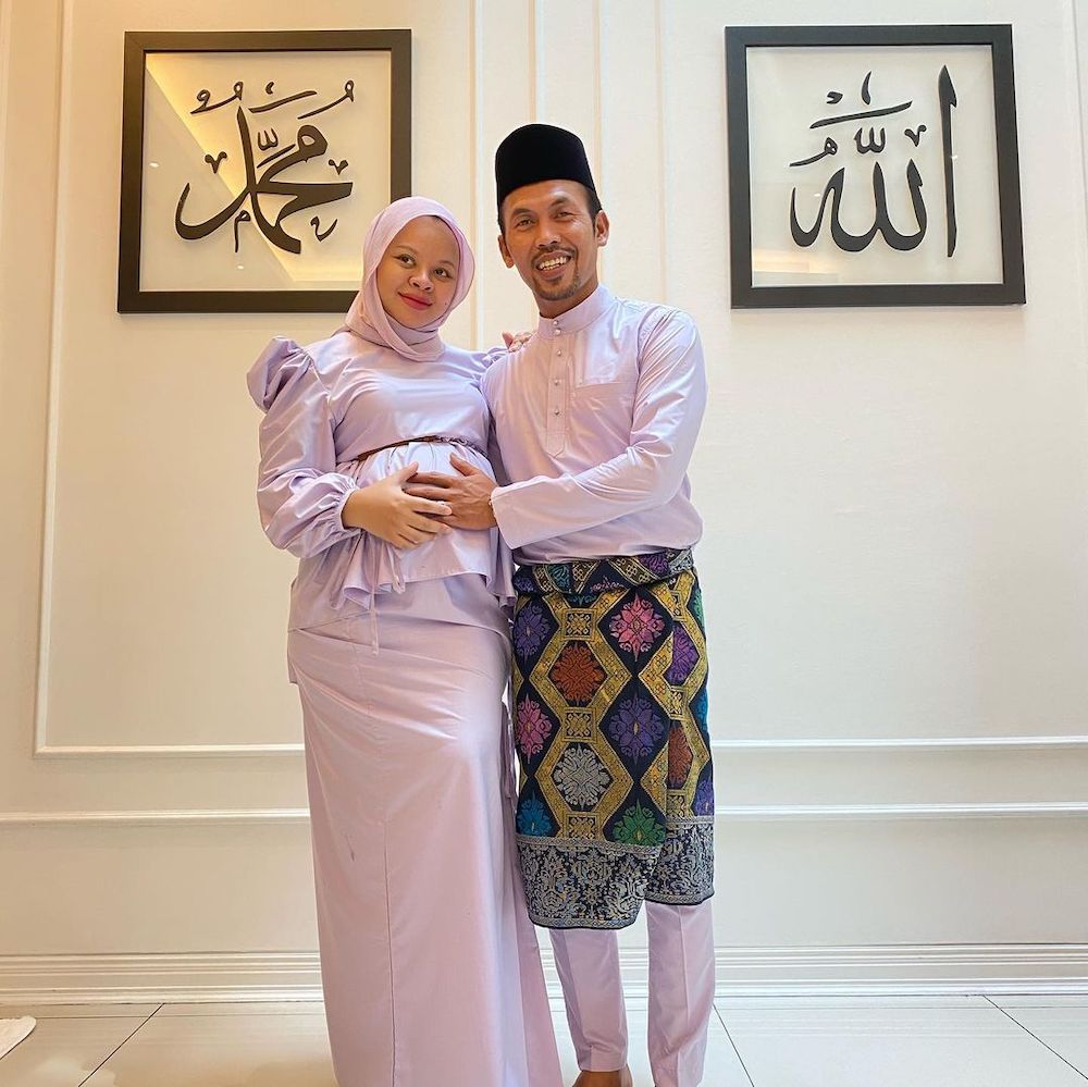 Covid-19: Seven-month pregnant Malaysian singer Siti Sarah, family test positive