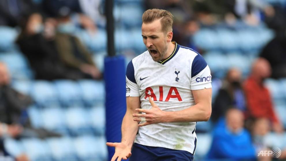 Football: Kane skips Spurs return amid Man City transfer talk